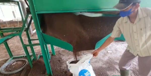 Mesin Pupuk Limbah Ayam (2)